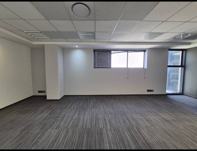 61M² OFFICE TO LET IN SANDTON CENTRAL